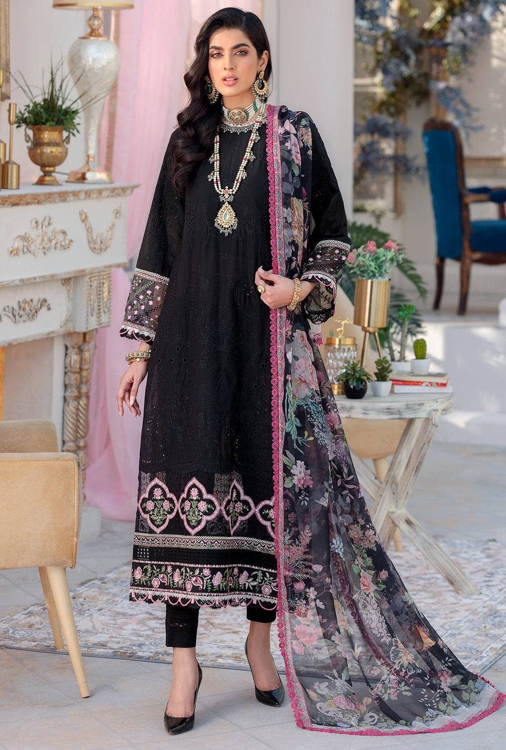 img_saadia_asad_chikankari_lawn_22_awwal_boutique