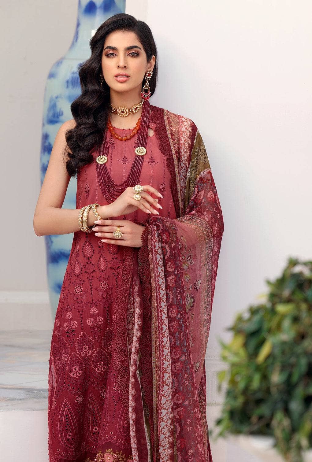 img_saadia_asad_chikankari_lawn_22_awwal_boutique