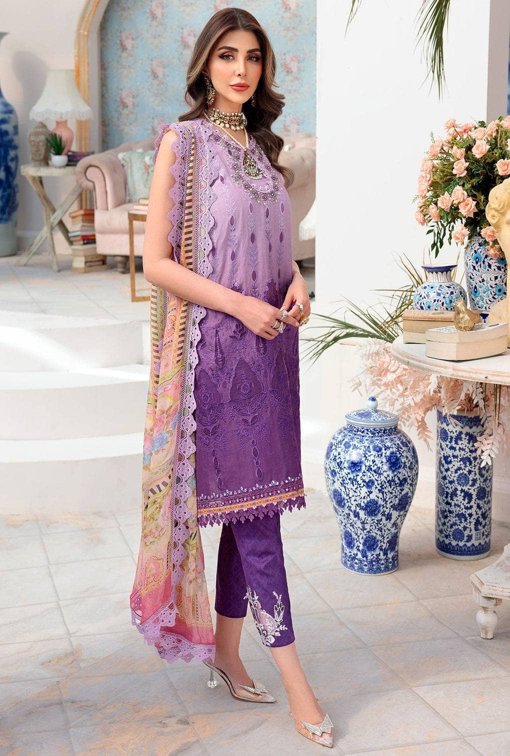 img_saadia_asad_chikankari_lawn_22_awwal_boutique