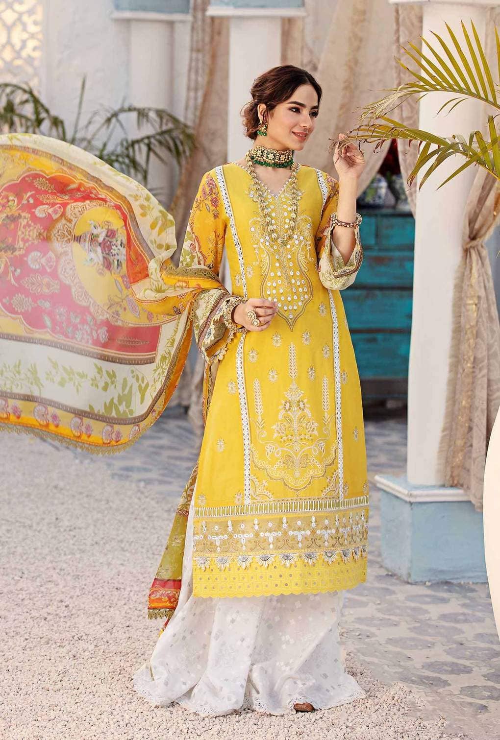 img_saadia_asad_eid_chikankari_lawn_2021_awwal_boutique