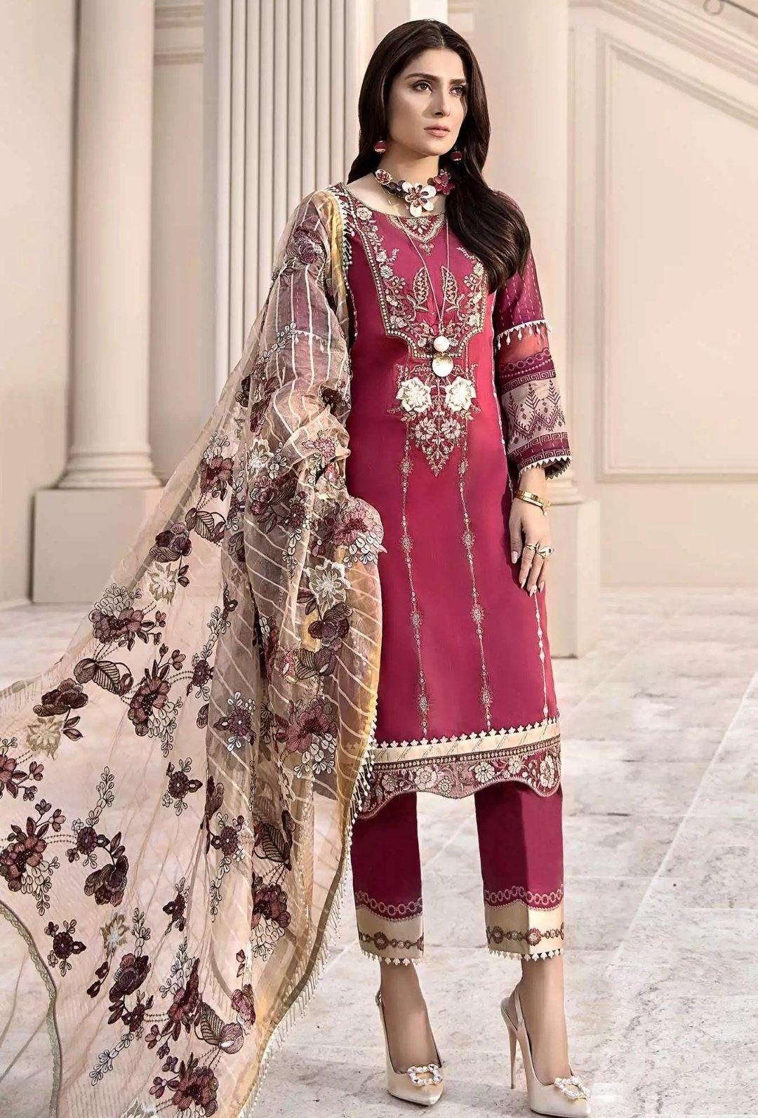 img_saadia_asad_noor_lawn_2020_awwal_boutique