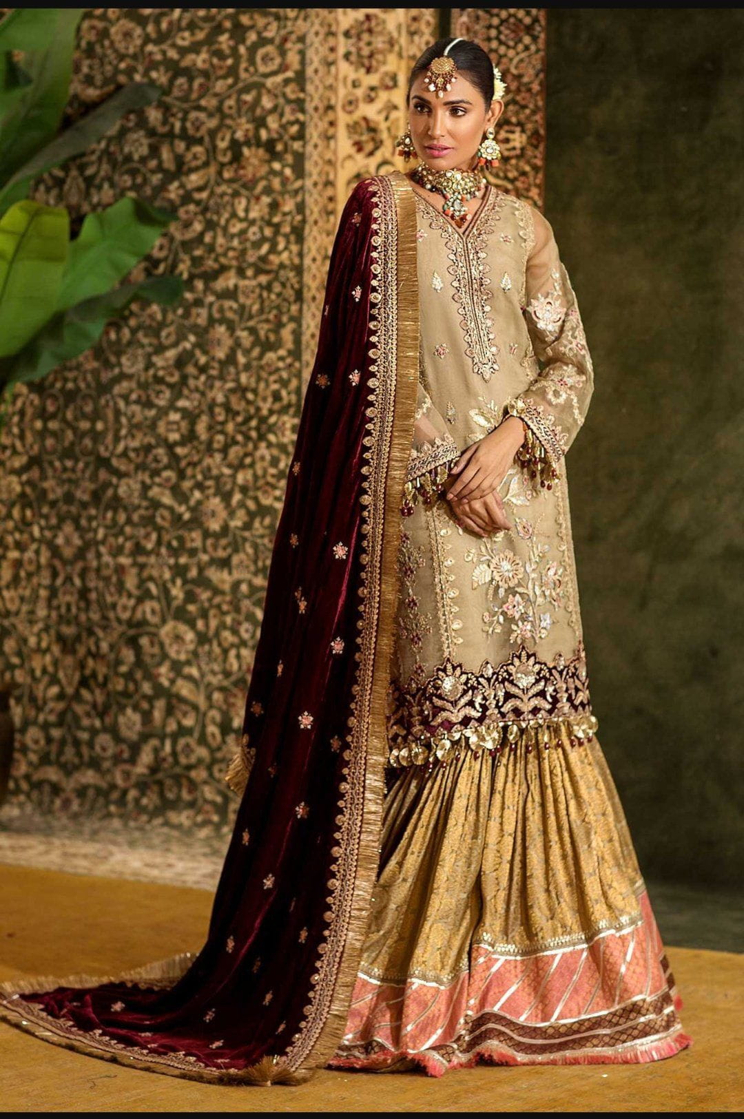 img_saadia_asad_noor_embroidered_collection_awwal_boutique