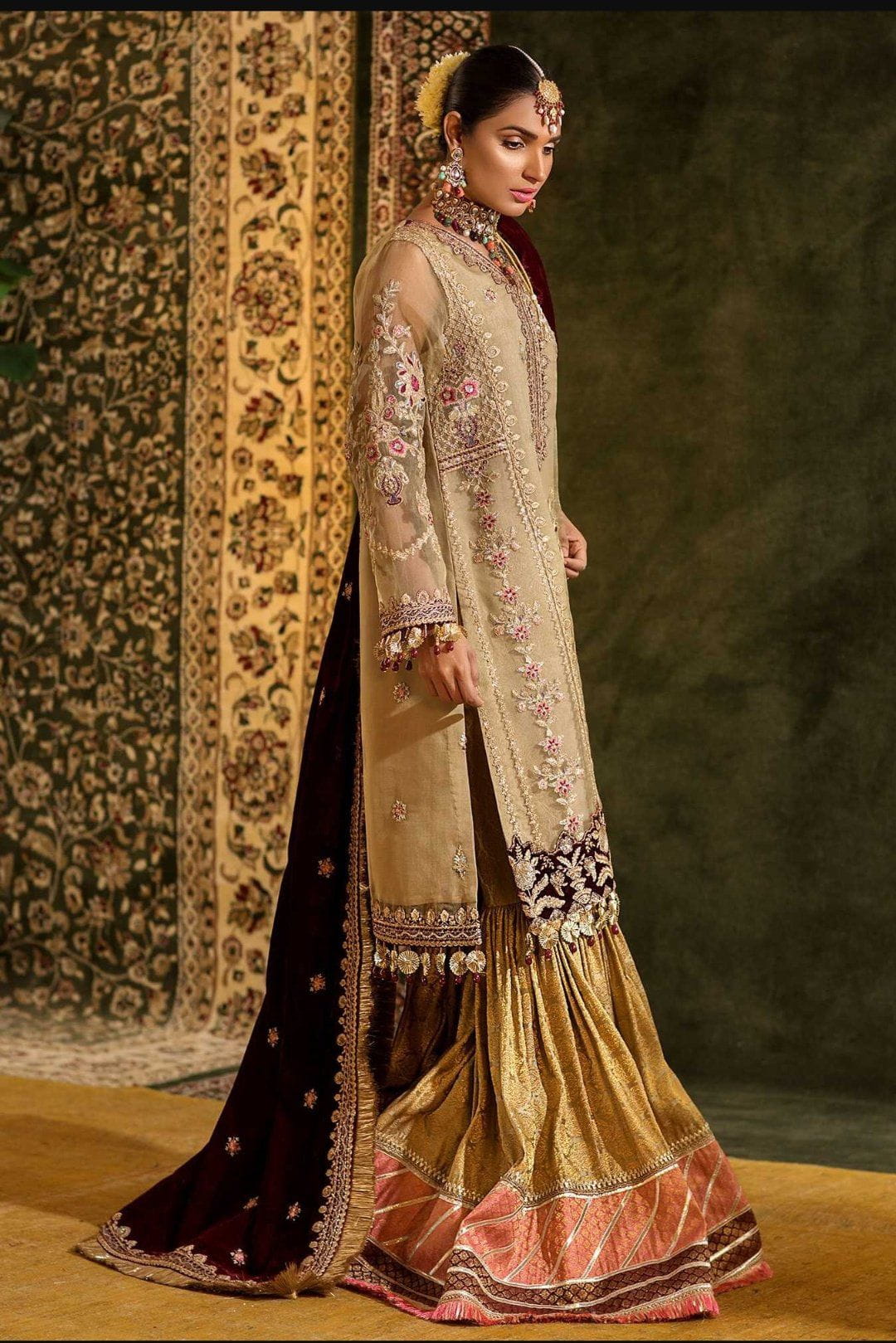 img_saadia_asad_noor_embroidered_collection_awwal_boutique