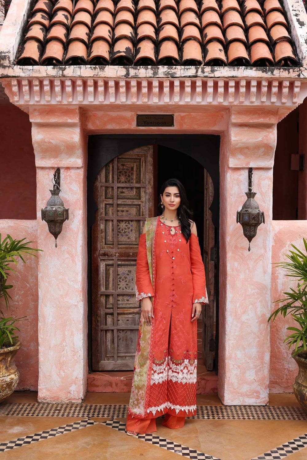 img_saadia_asad_noor_chikankari_23_awwal_boutique