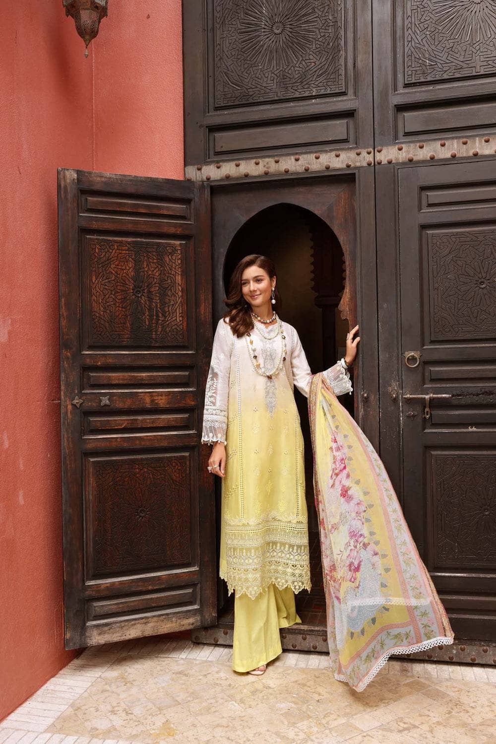 img_saadia_asad_noor_chikankari_23_awwal_boutique