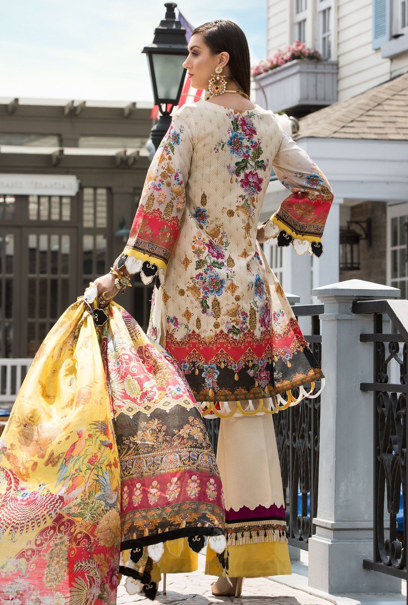 img_noor_lawn_pakistani_suits_awwal_boutique