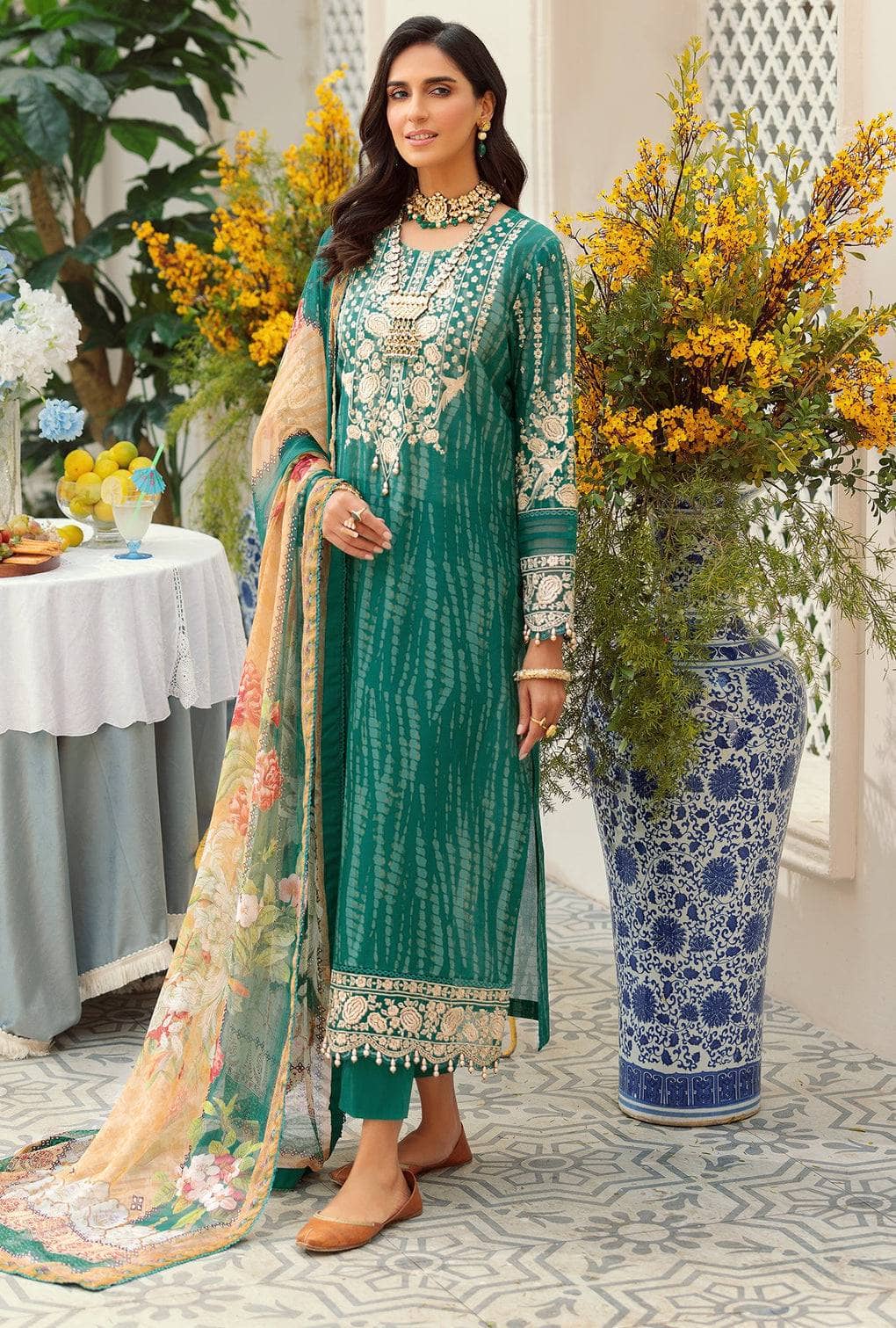 img_saadia_asad_lawn_22_awwal_boutique