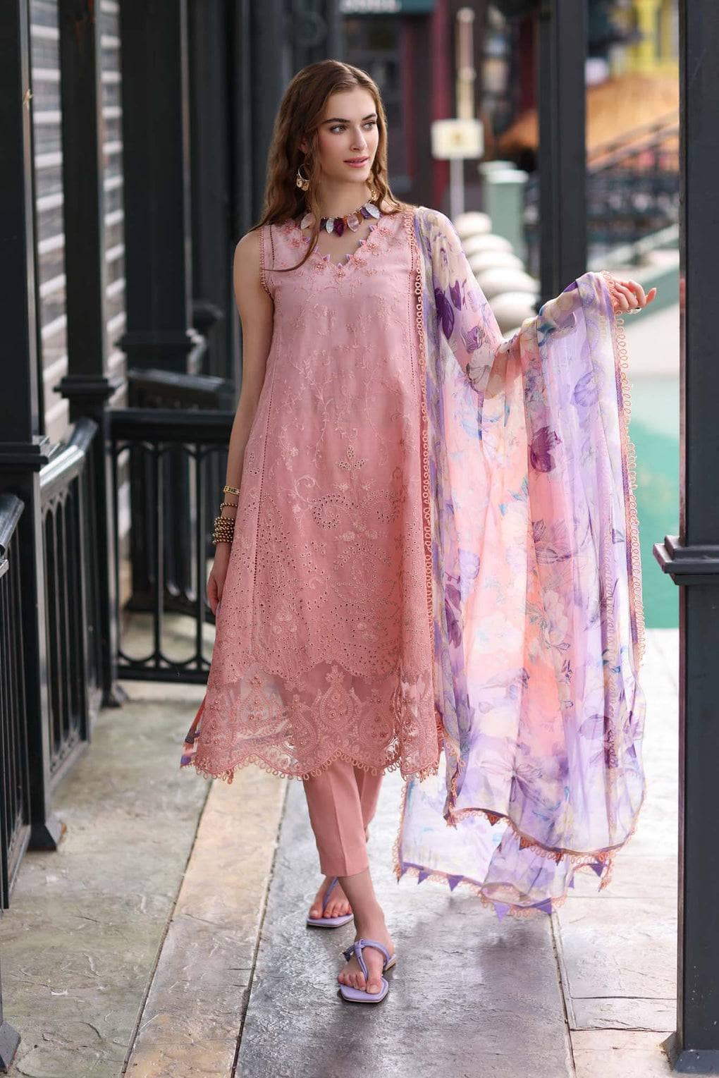 img_saadia_asad_noor_luxe_printkari_awwal_boutique