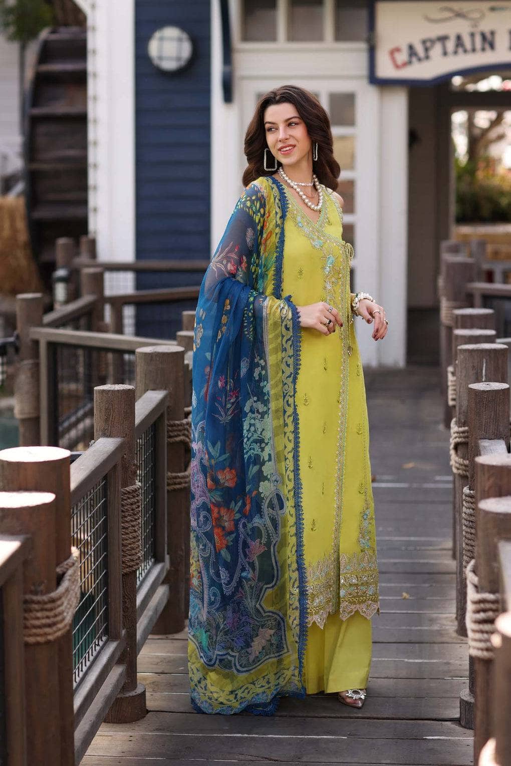 img_saadia_asad_noor_luxe_printkari_awwal_boutique