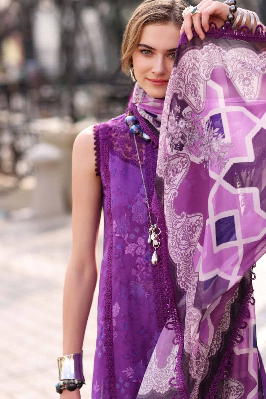 img_saadia_asad_noor_luxe_printkari_awwal_boutique