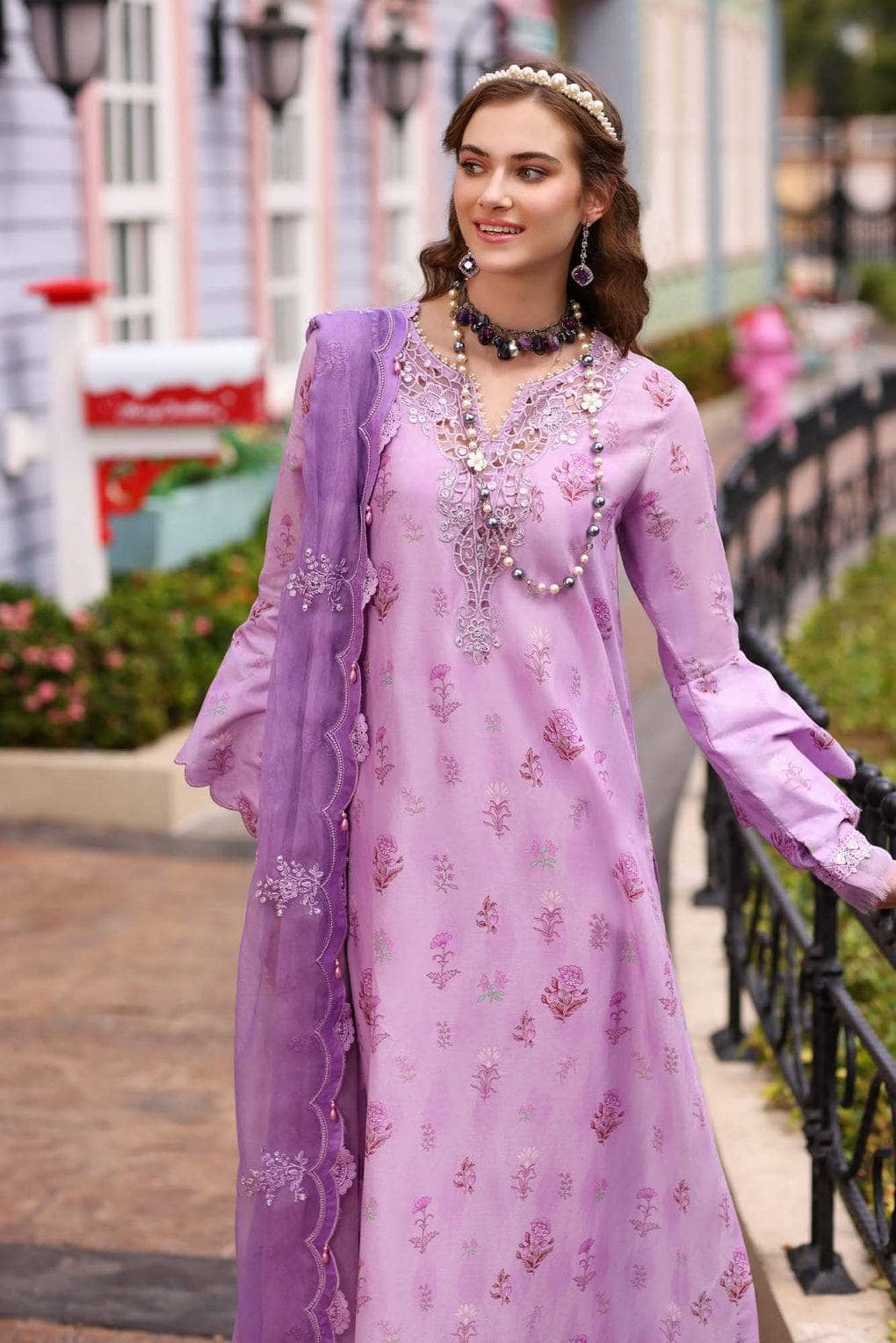 img_saadia_asad_noor_luxe_printkari_awwal_boutique
