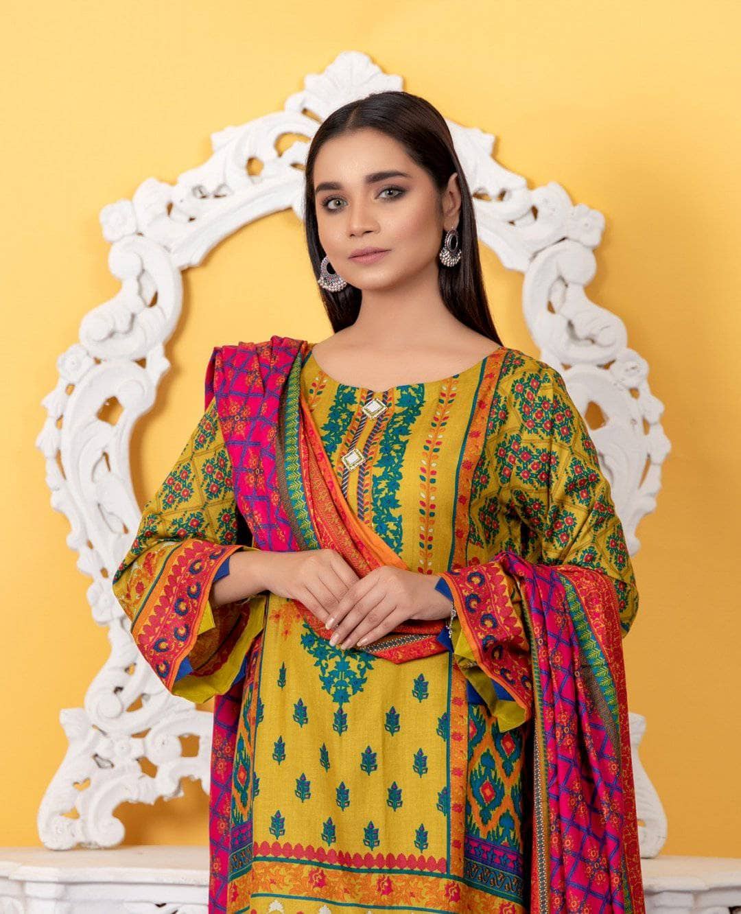 img_sahil_economy_lawn_collection_awwal_boutique_black_and_white