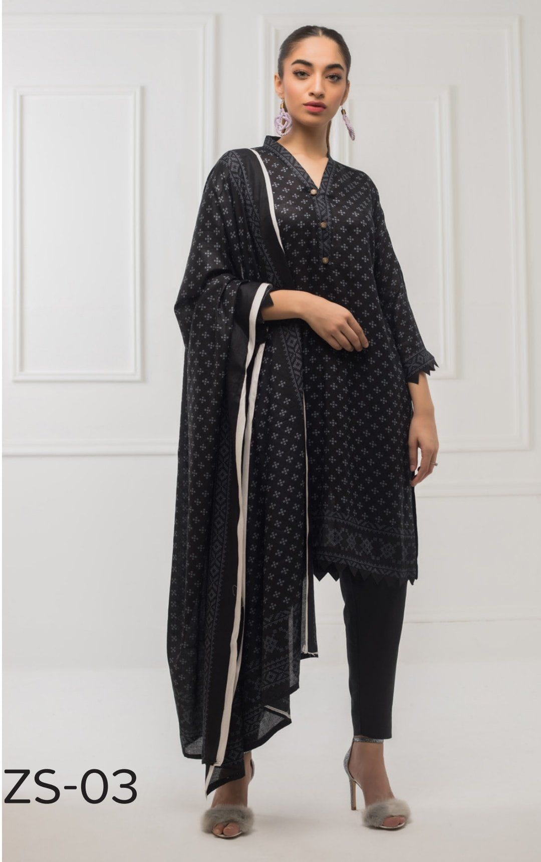 img_sahil_economy_lawn_collection_awwal_boutique_black_and_white