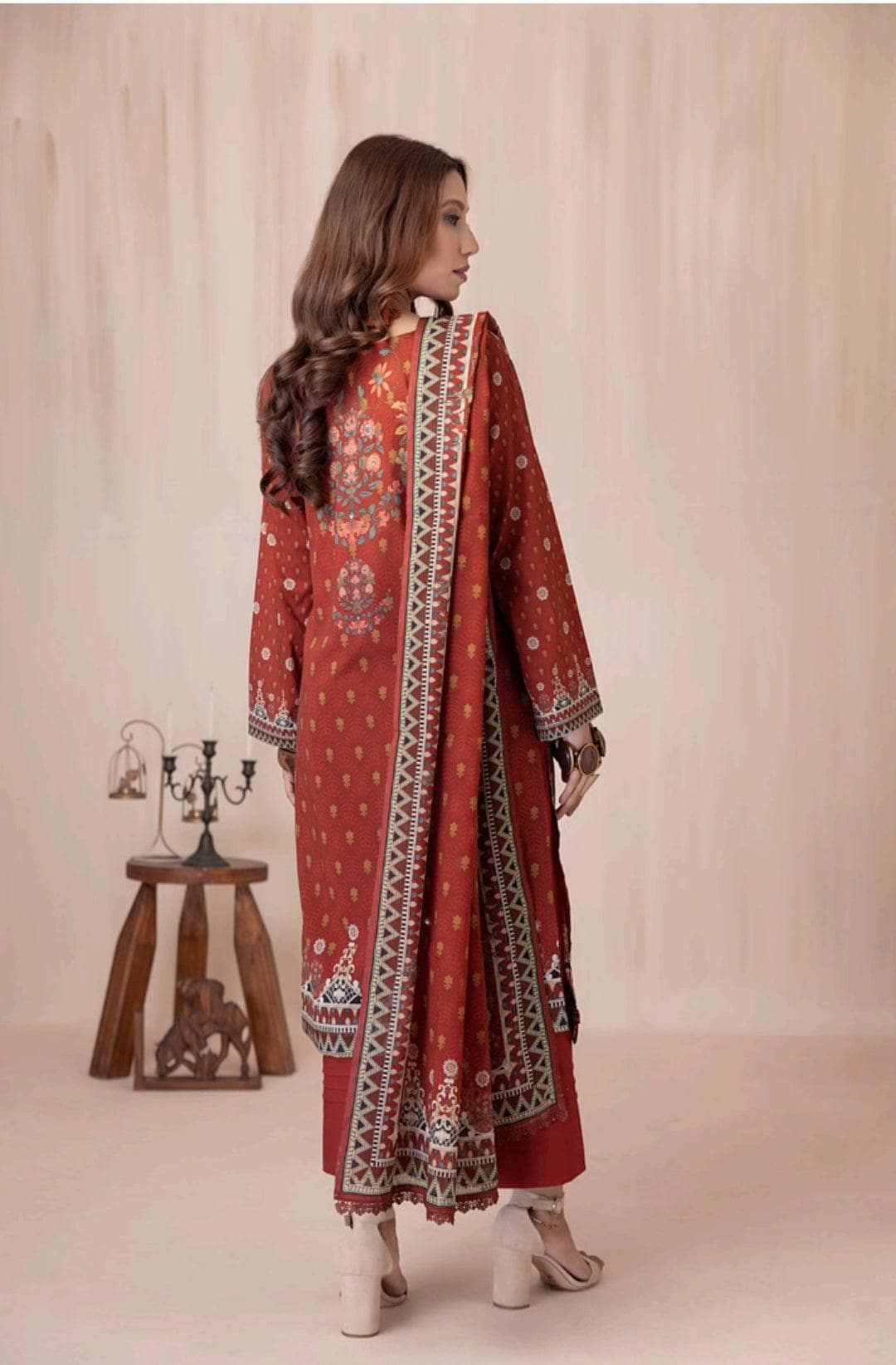 img_salina_printed_lawn_by_regalia_awwal_boutique