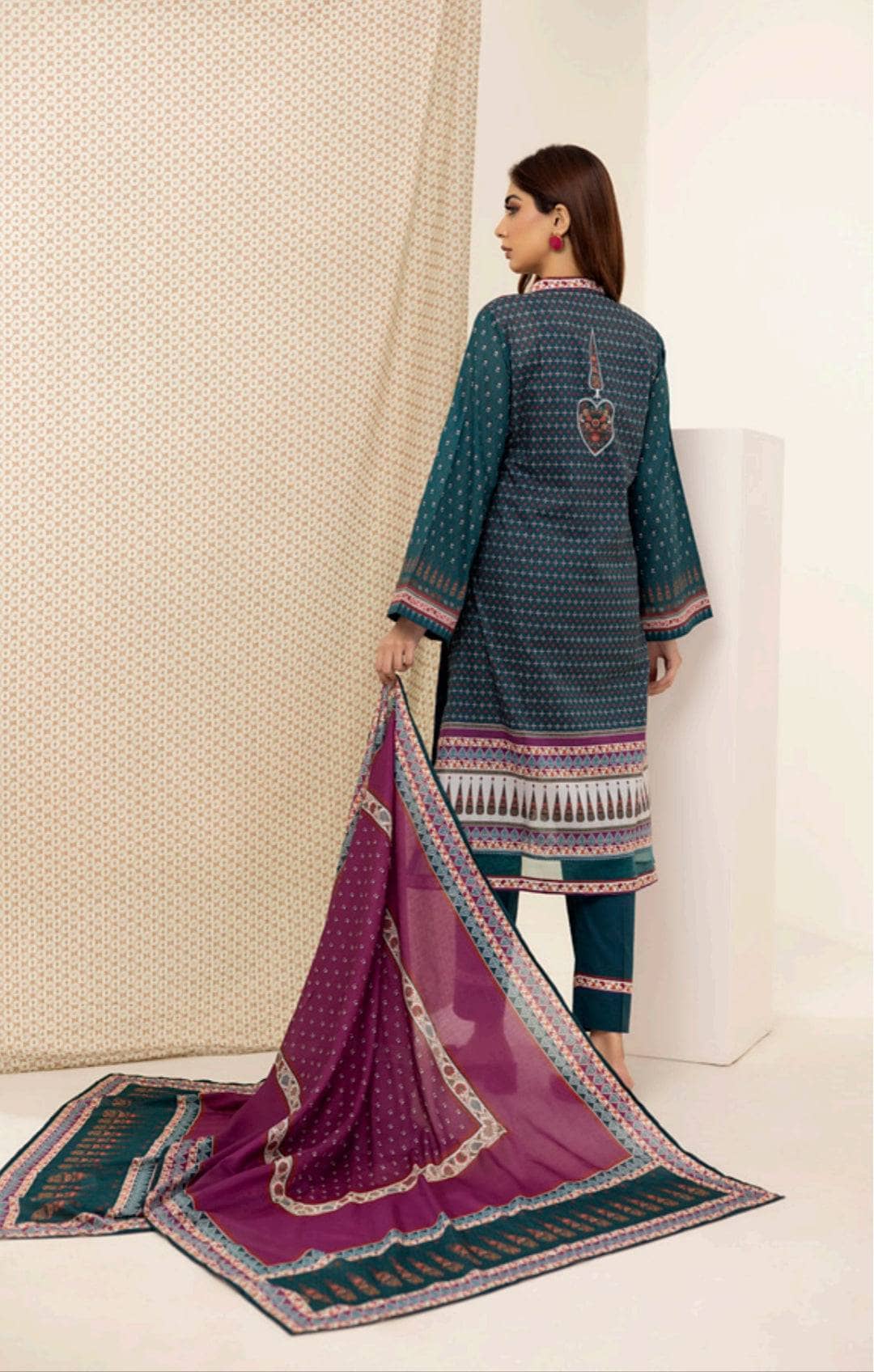Salina Printed Lawn Lawn Pakistani Suit Salina Printed Lawn By Regalia/Lawn Dupatta