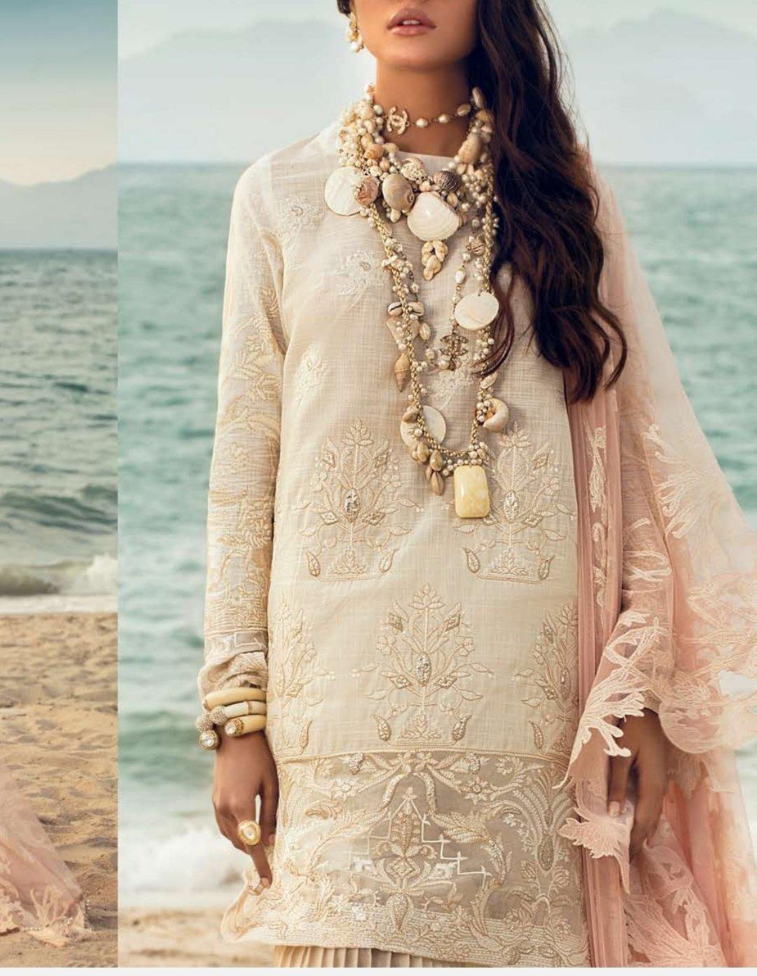 img_sana_safinaz_lawn_collection_awwal_boutique