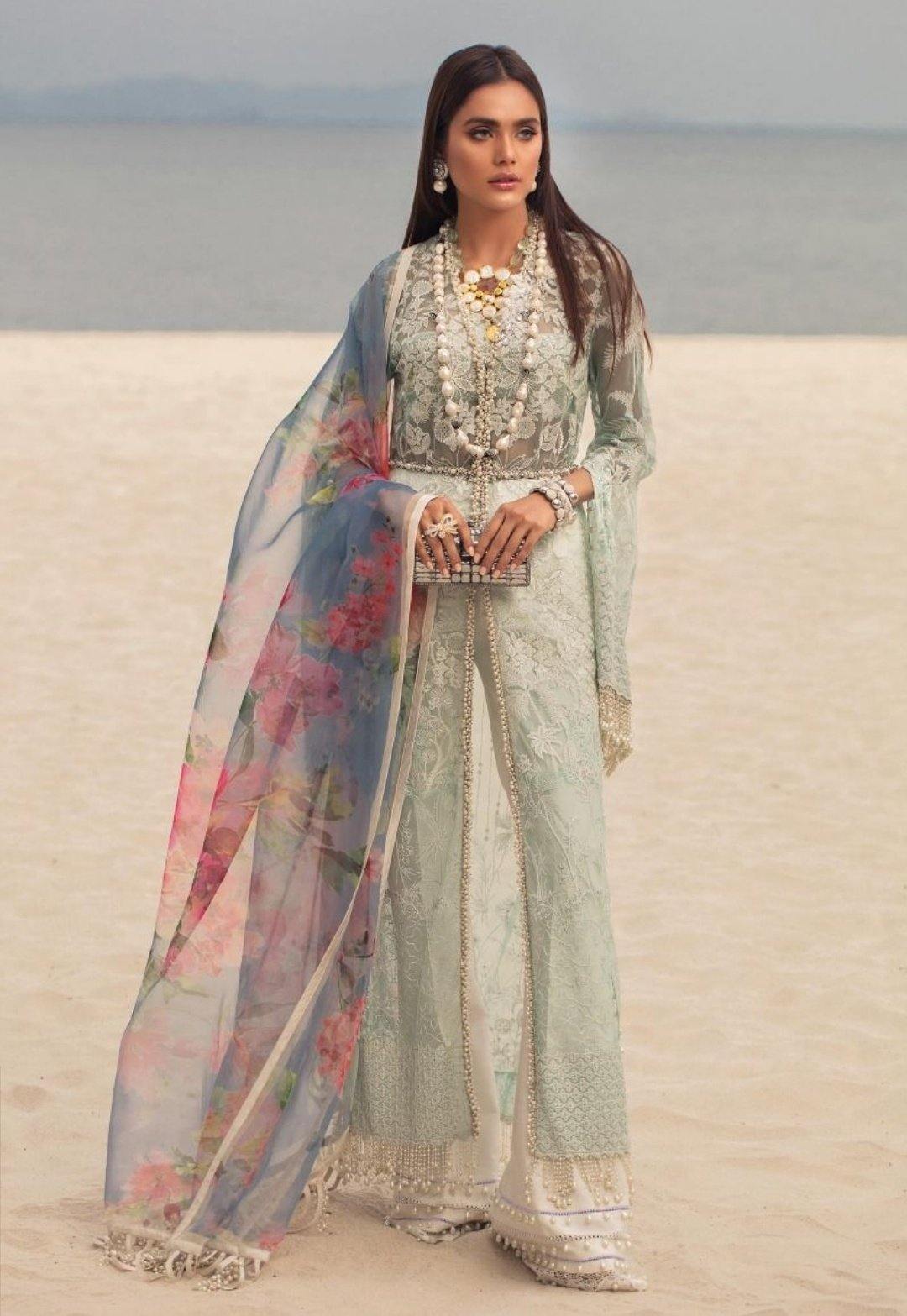 img_sana_safinaz_lawn_collection_awwal_boutique