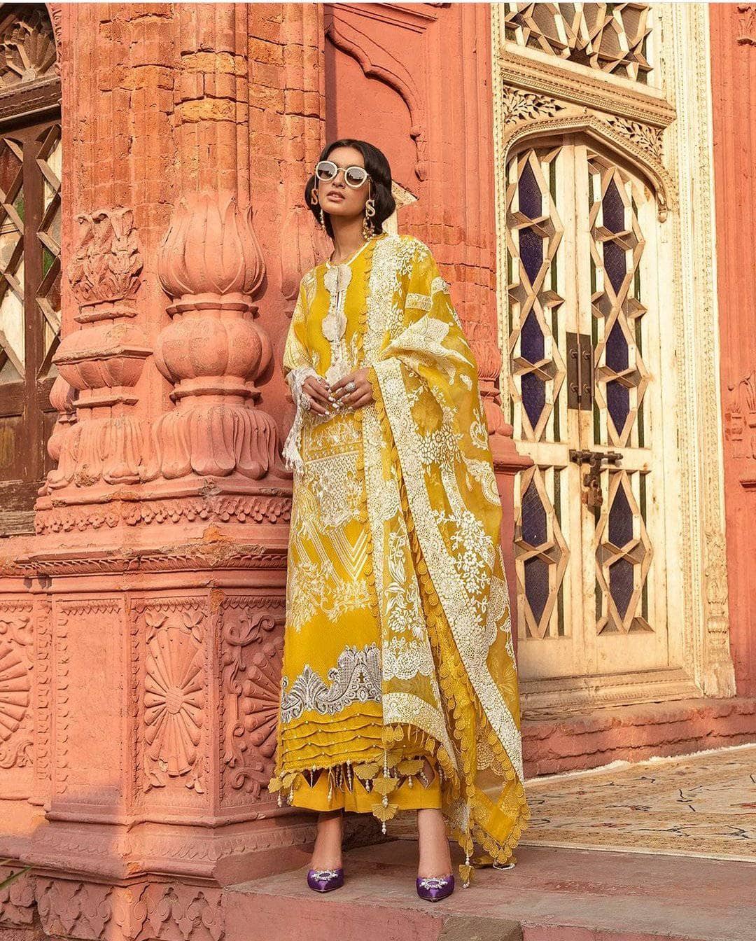 img_sana_safinaz_lawn_2021_awwal_boutique