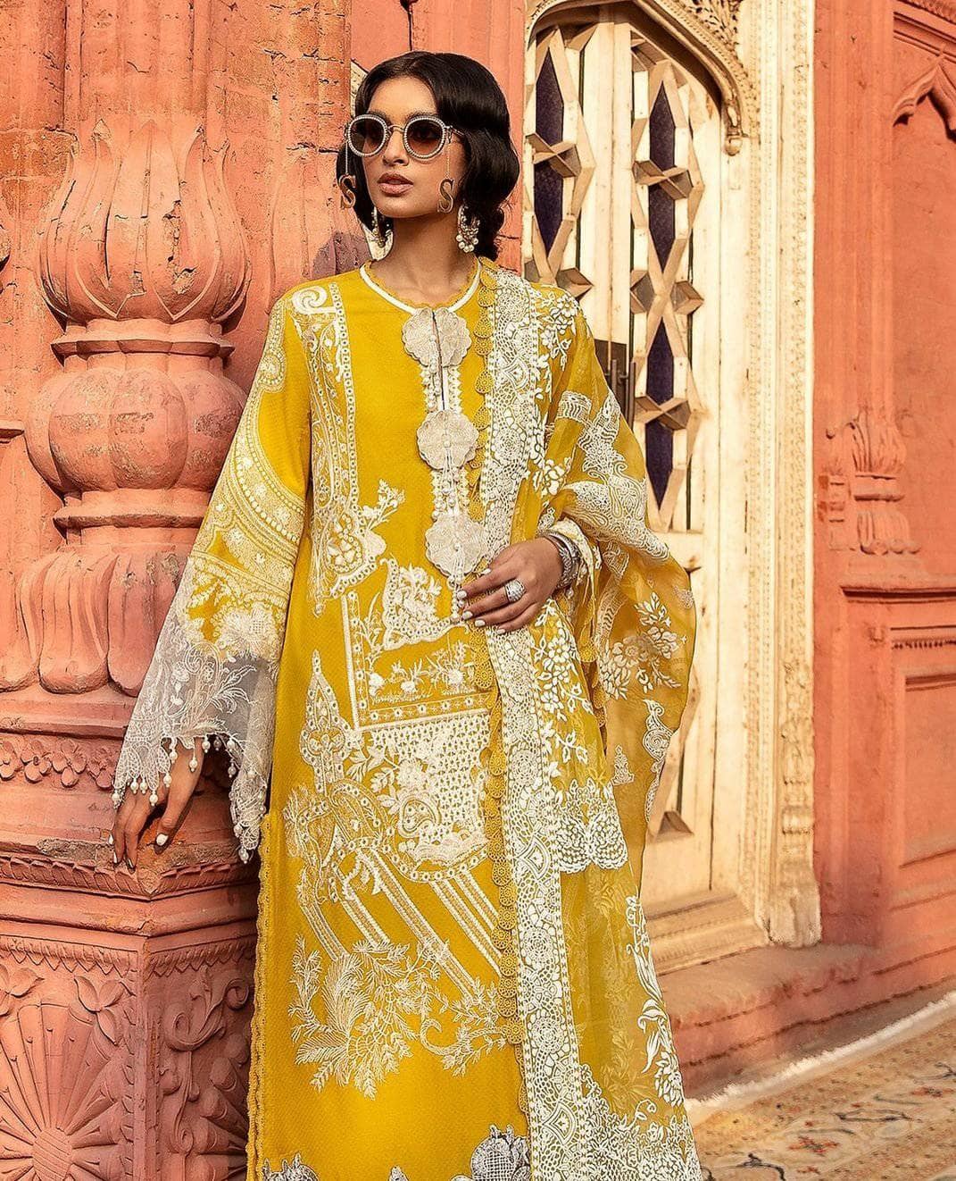 img_sana_safinaz_lawn_2021_awwal_boutique