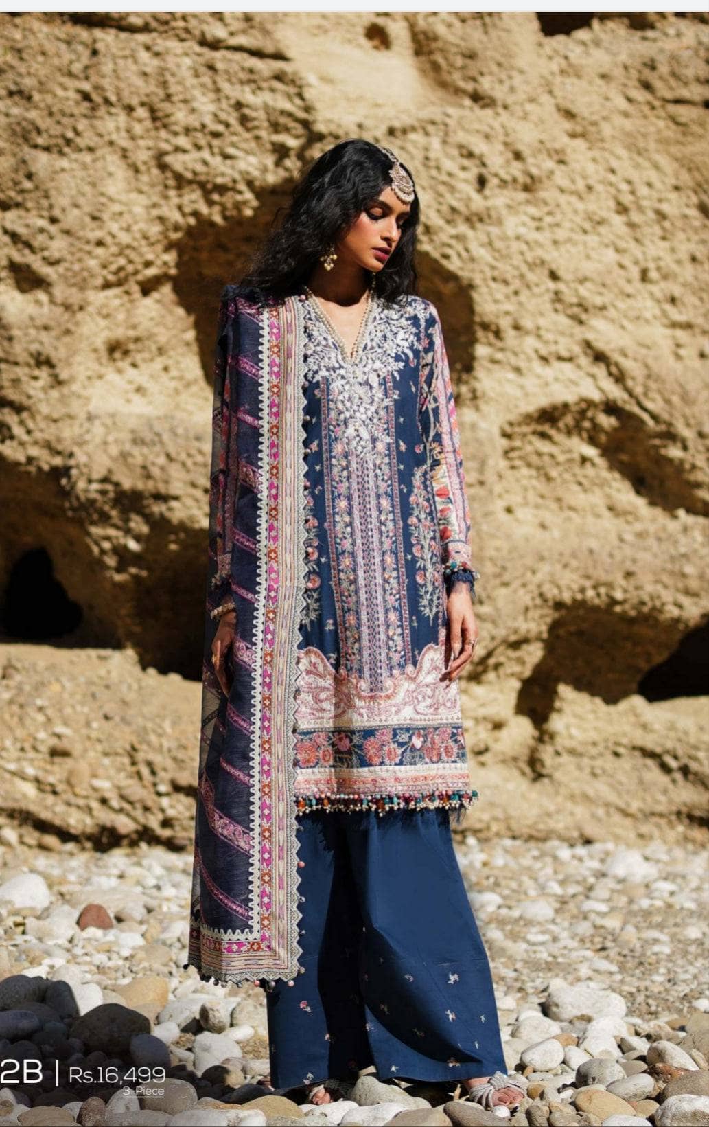 img_sana_safinaz_luxury_lawn_23_awwal_boutique_awwal_boutique