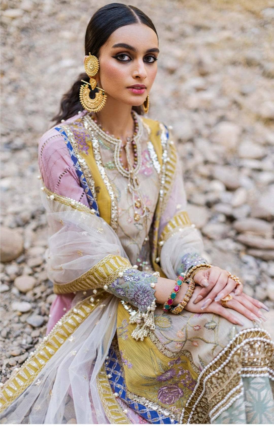 img_sana_safinaz_luxury_lawn_23_awwal_boutique_awwal_boutique