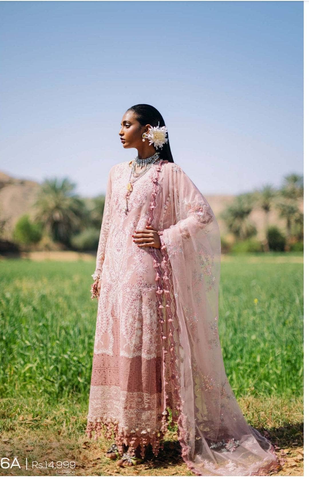 img_sana_safinaz_luxury_lawn_23_awwal_boutique_awwal_boutique