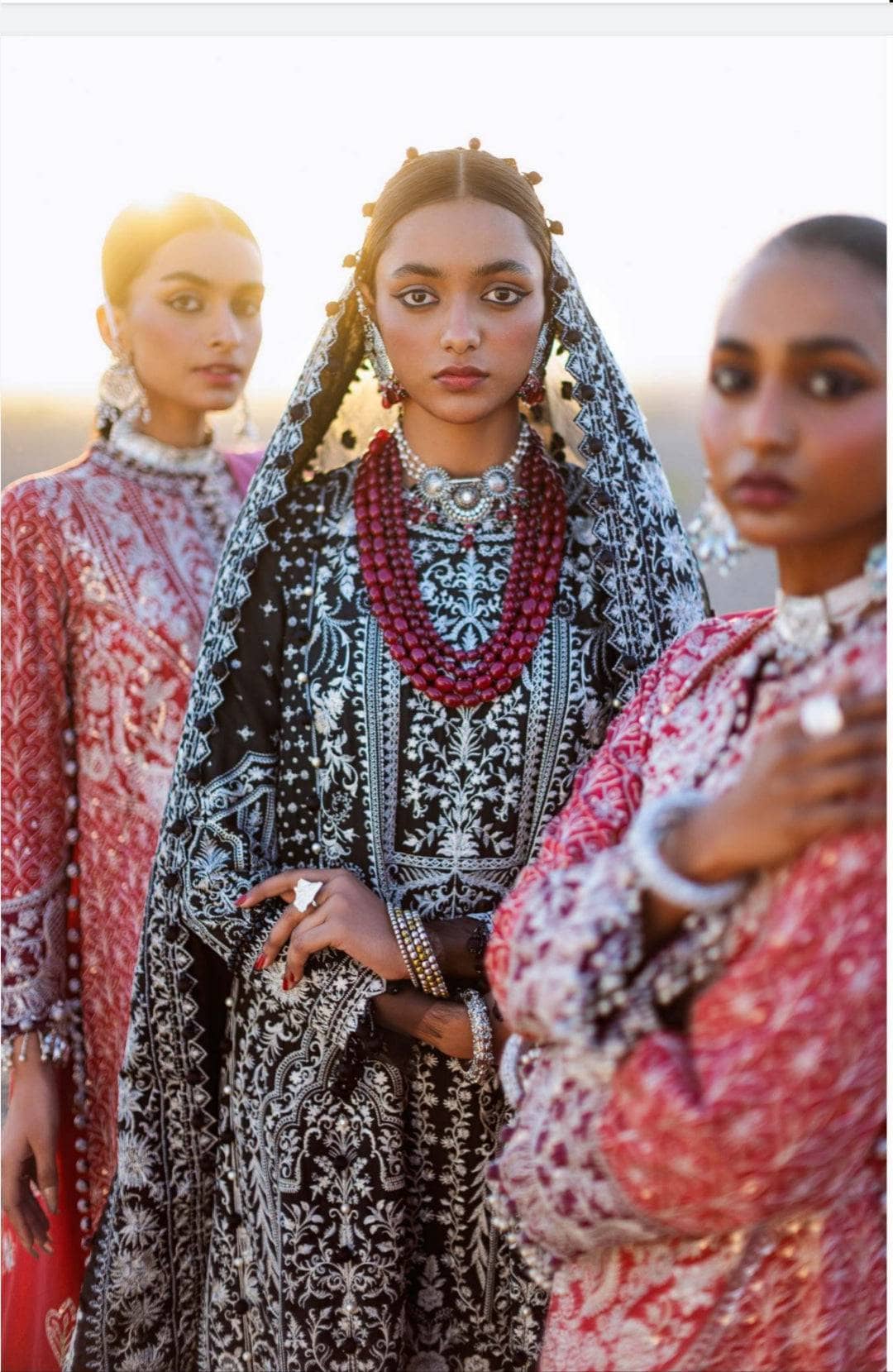 img_sana_safinaz_luxury_lawn_23_awwal_boutique_awwal_boutique