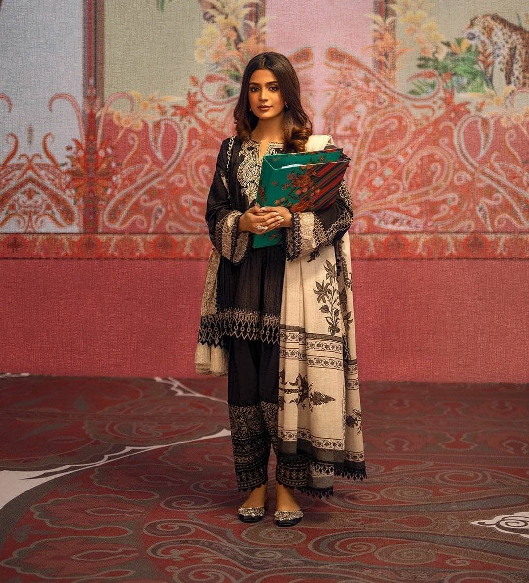 img_sana_safinaz_mahay_lawn_2021_awwal_boutique