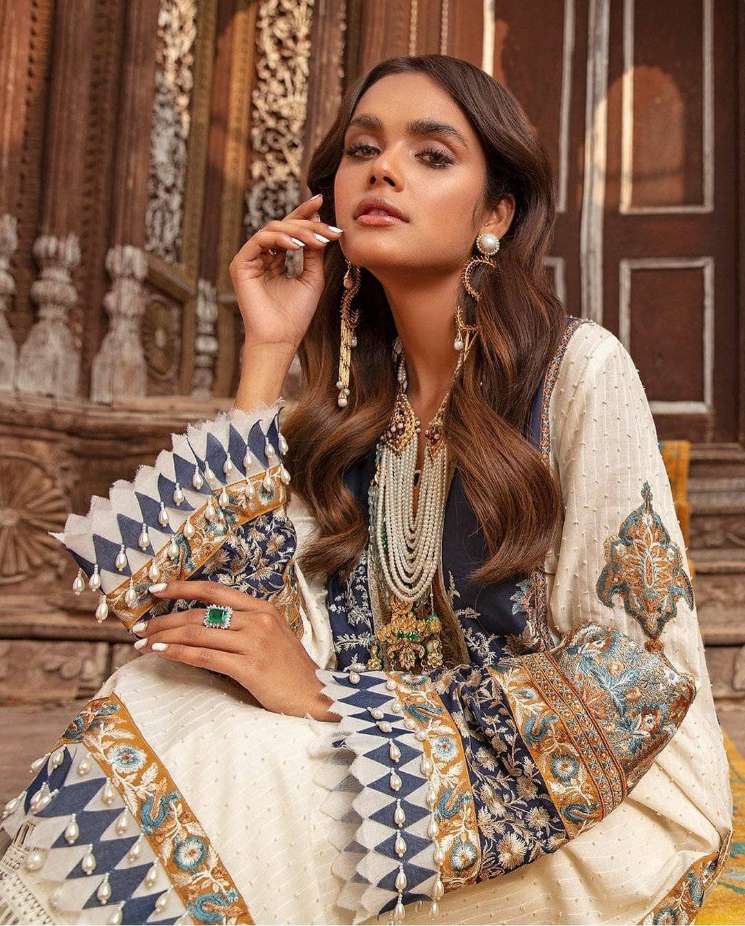 img_sana_safinaz_lawn_2021_awwal_boutique
