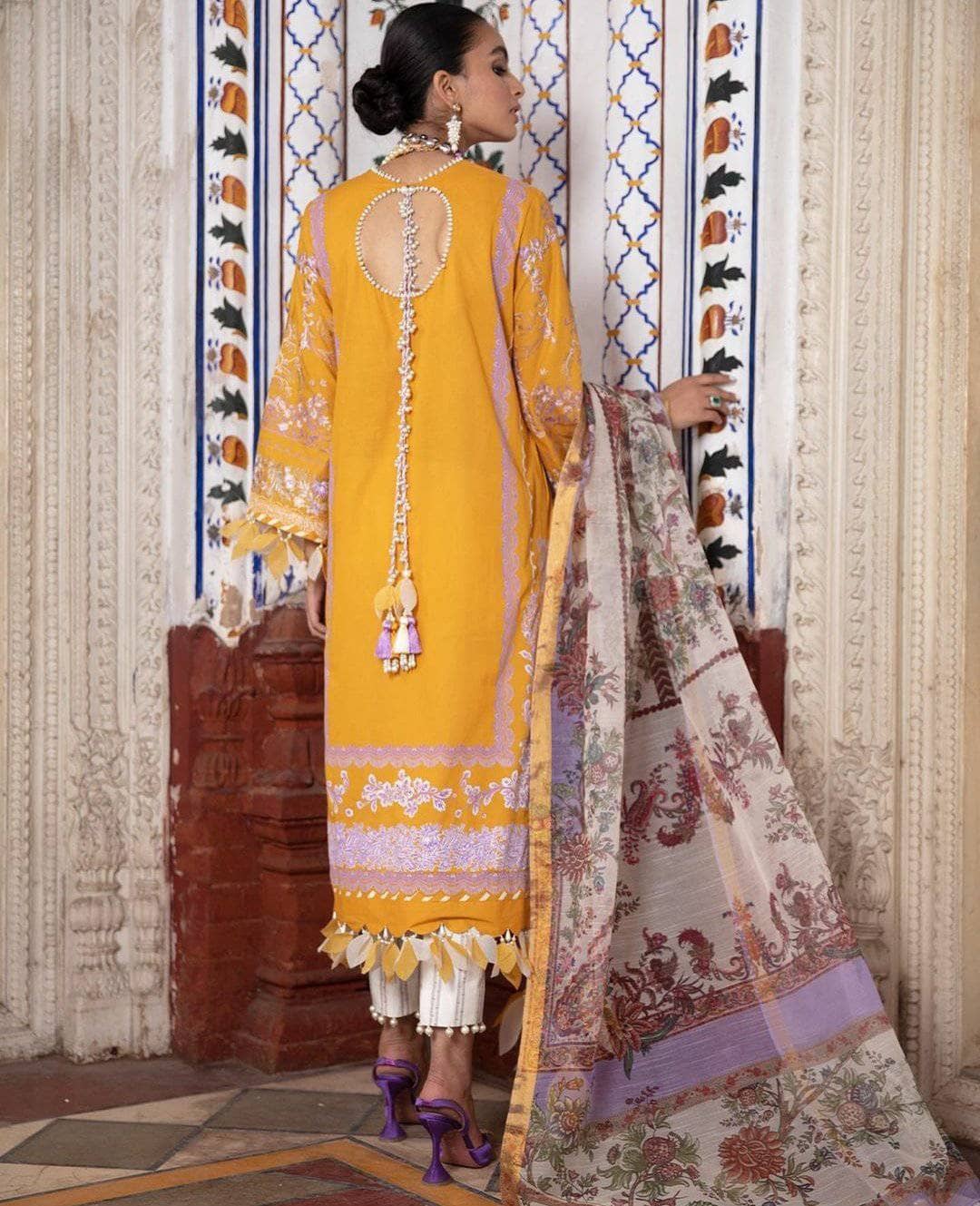 img_sana_safinaz_lawn_2021_awwal_boutique