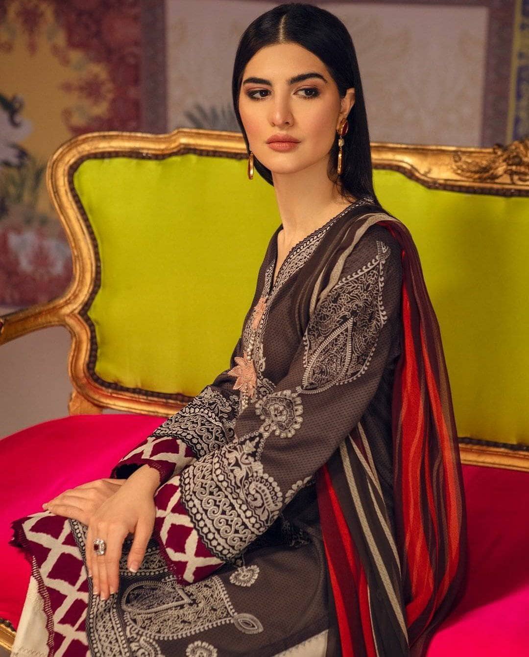 img_sana_safinaz_mahay_lawn_2021_awwal_boutique
