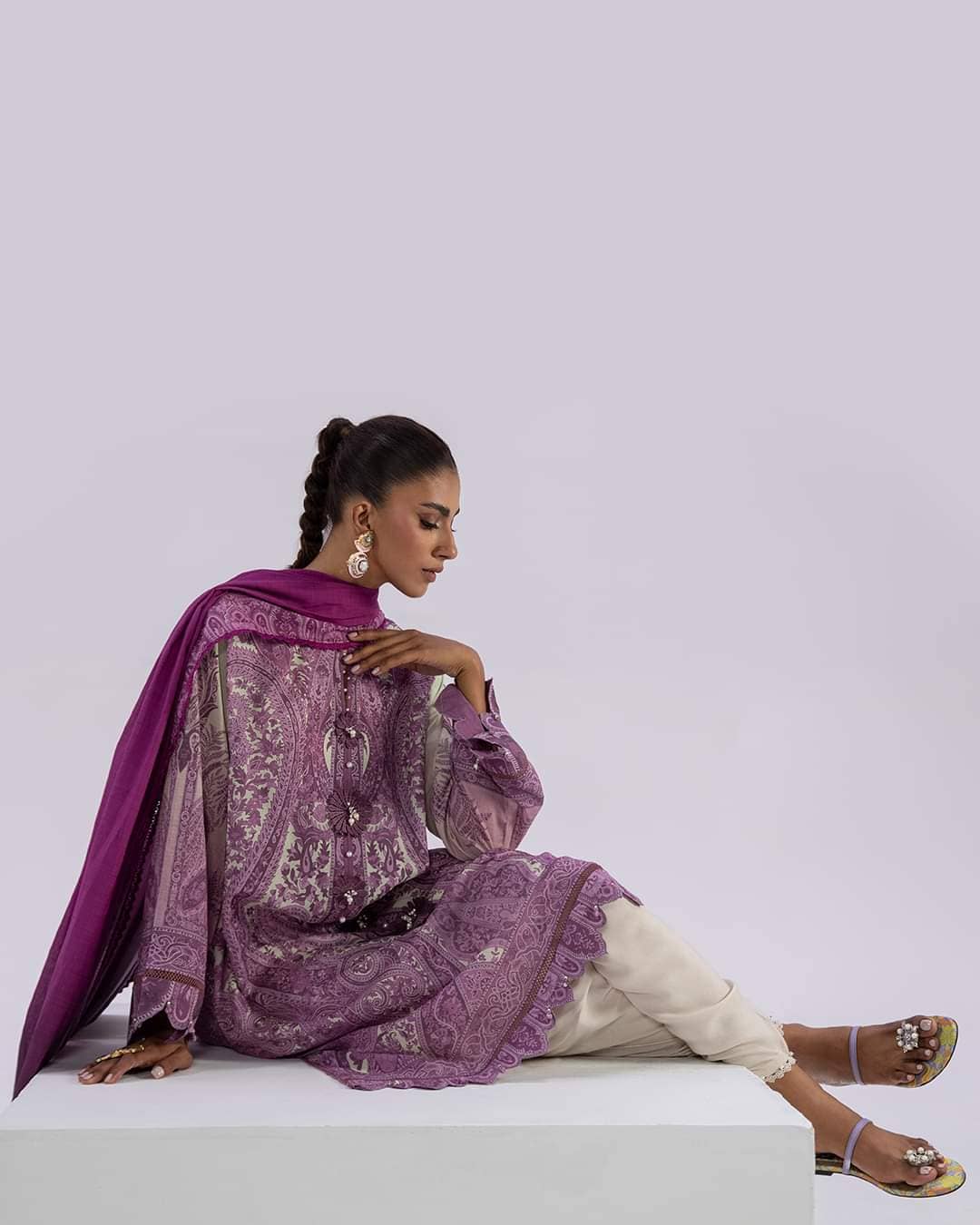 img_sana_safinaz_mahay_lawn_22_awwal_boutique