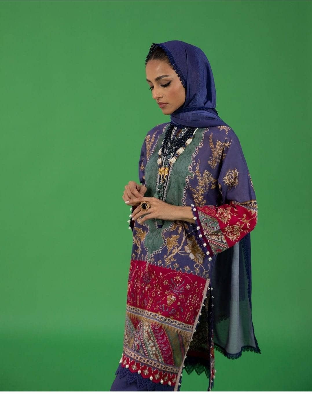 img_sana_safinaz_mahay_lawn_22_awwal_boutique