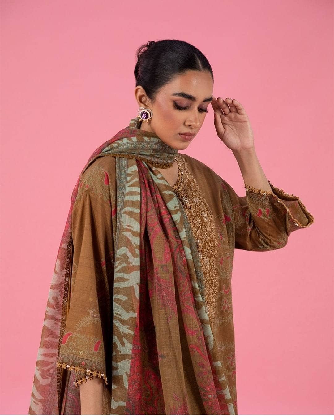 img_sana_safinaz_mahay_lawn_22_awwal_boutique