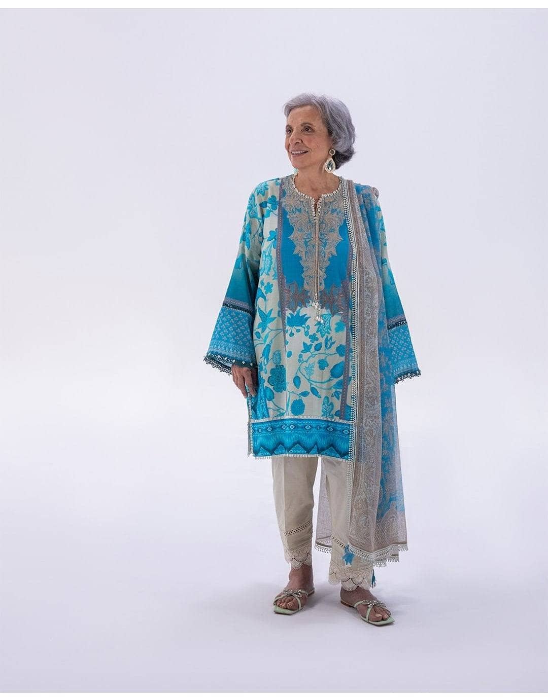 img_sana_safinaz_mahay_lawn_22_awwal_boutique