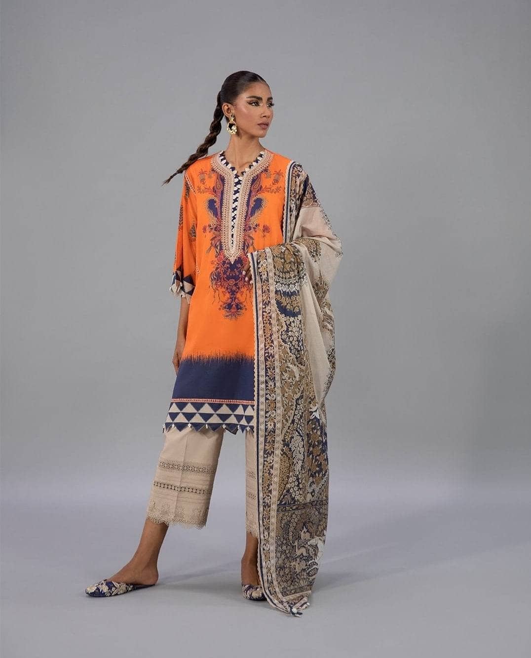 img_sana_safinaz_mahay_lawn_22_awwal_boutique