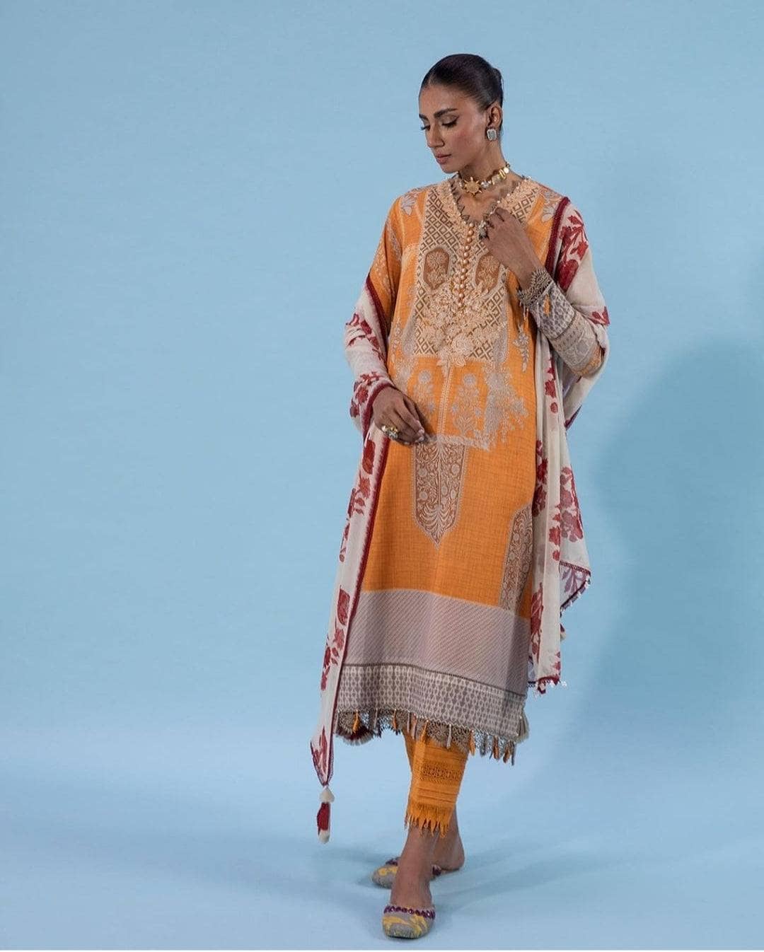 img_sana_safinaz_mahay_lawn_22_awwal_boutique