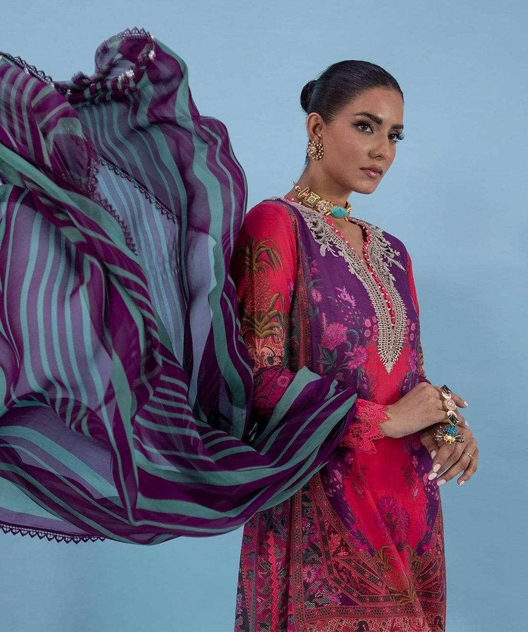 img_sana_safinaz_mahay_lawn_22_awwal_boutique