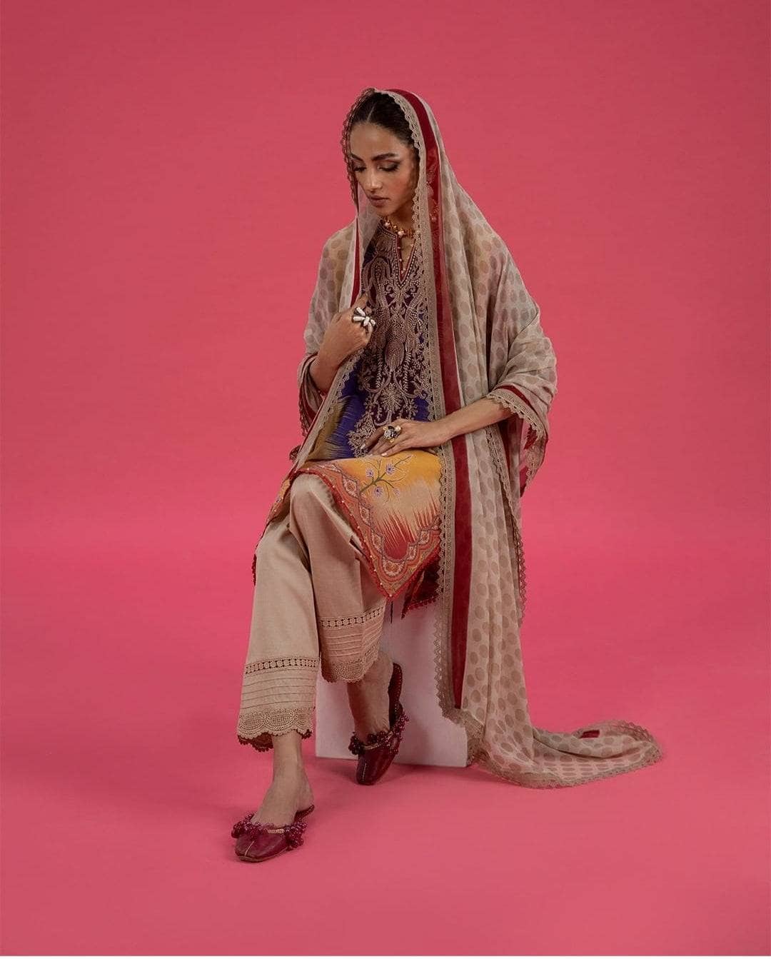 img_sana_safinaz_mahay_lawn_22_awwal_boutique