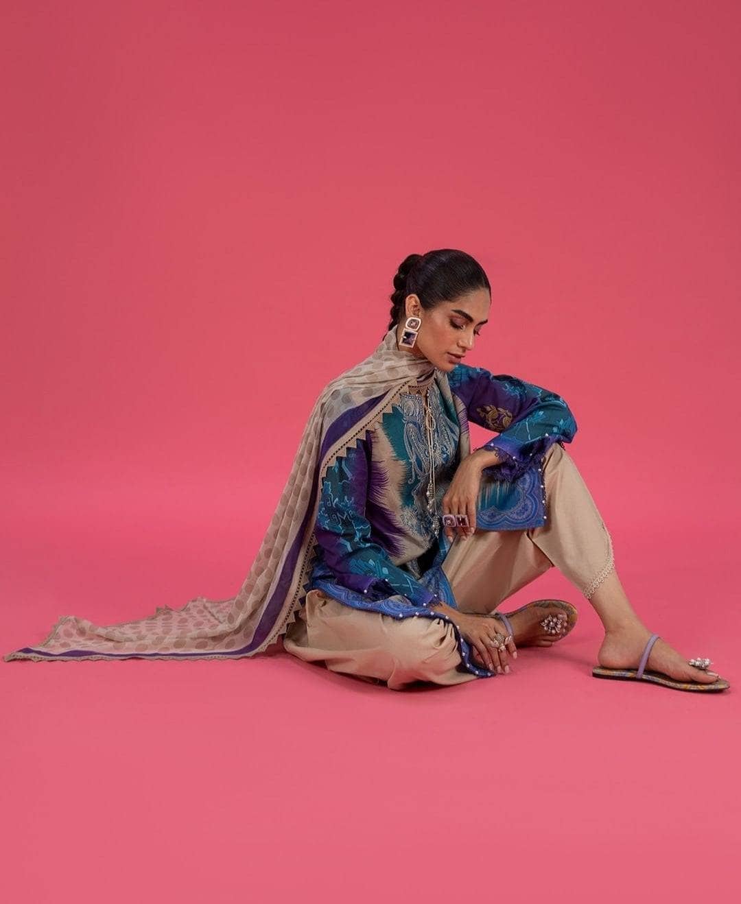 img_sana_safinaz_mahay_lawn_22_awwal_boutique