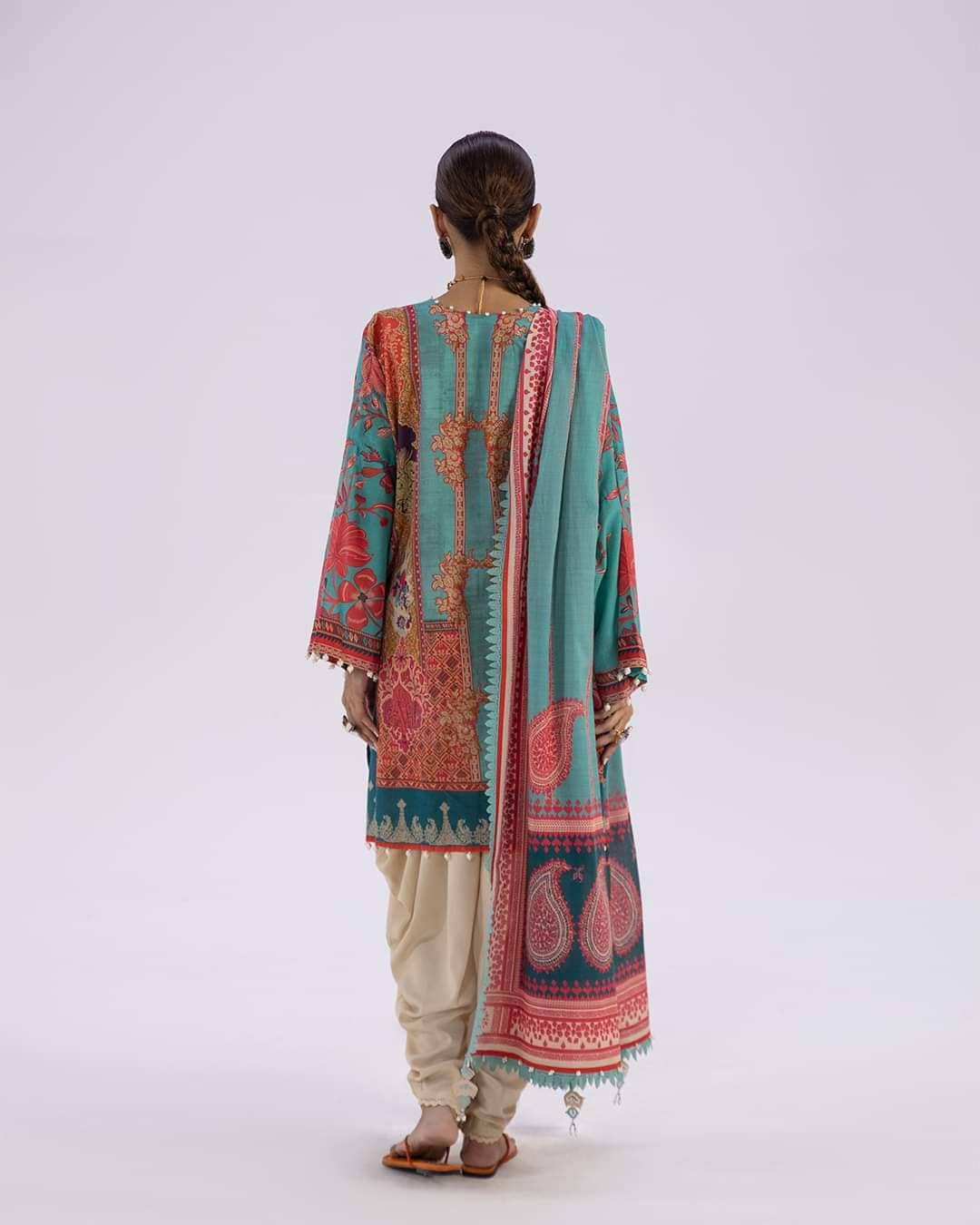 img_sana_safinaz_mahay_lawn_22_awwal_boutique