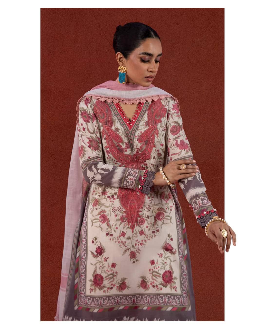 img_sana_safinaz_mahay_lawn_22_awwal_boutique