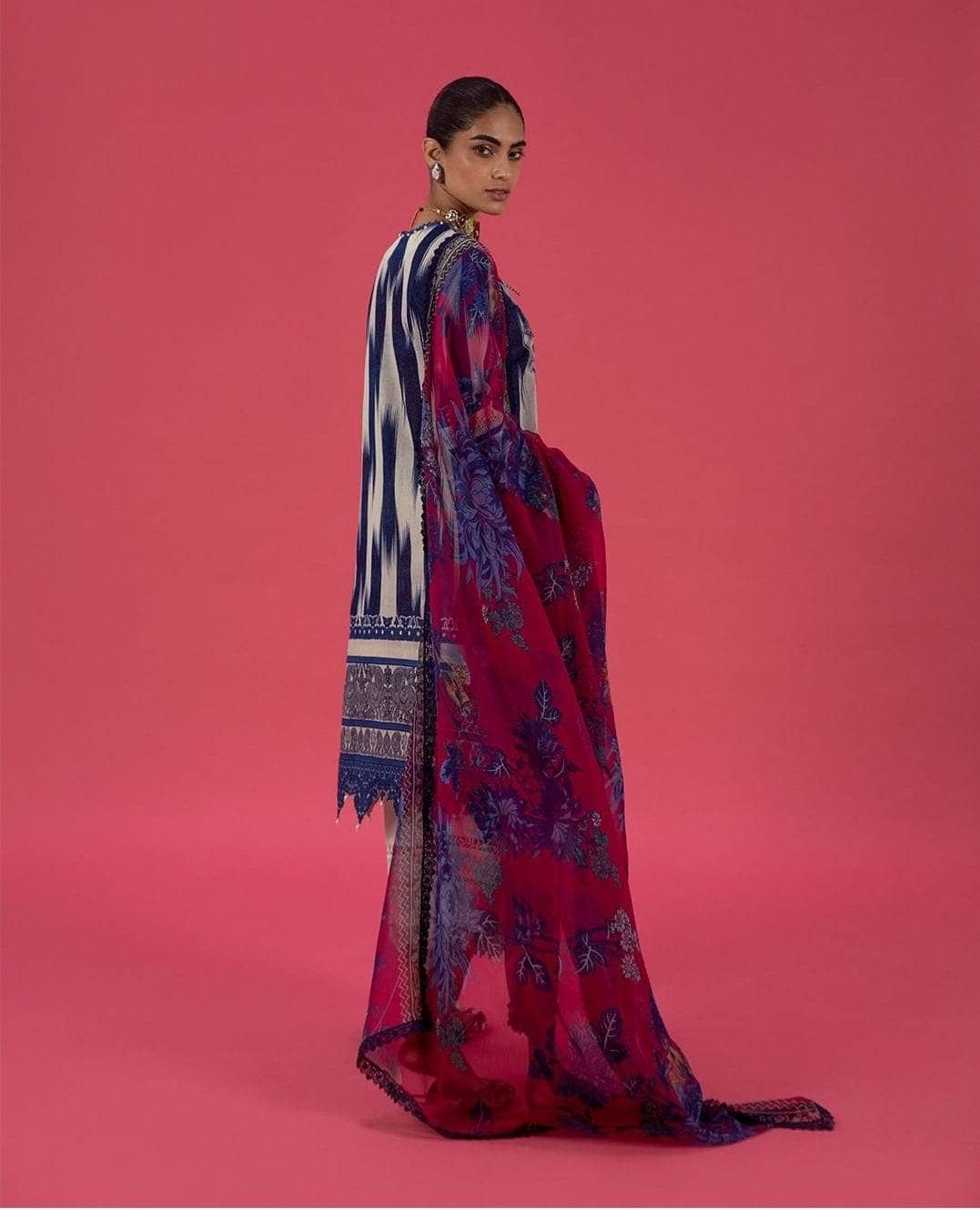 img_sana_safinaz_mahay_lawn_22_awwal_boutique