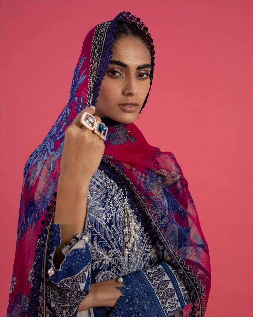 img_sana_safinaz_mahay_lawn_22_awwal_boutique