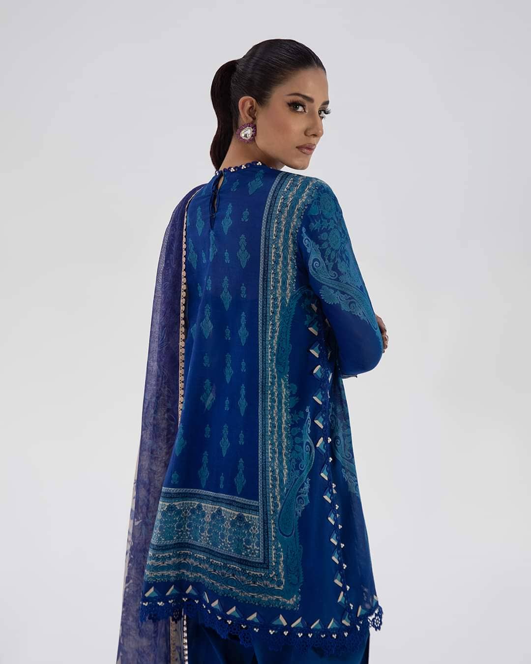 img_sana_safinaz_mahay_lawn_22_awwal_boutique
