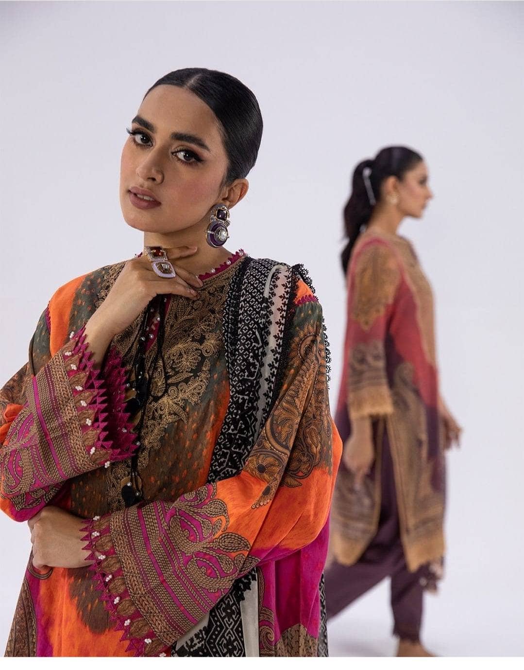 img_sana_safinaz_mahay_lawn_22_awwal_boutique