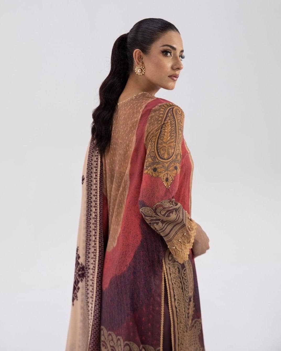 img_sana_safinaz_mahay_lawn_22_awwal_boutique