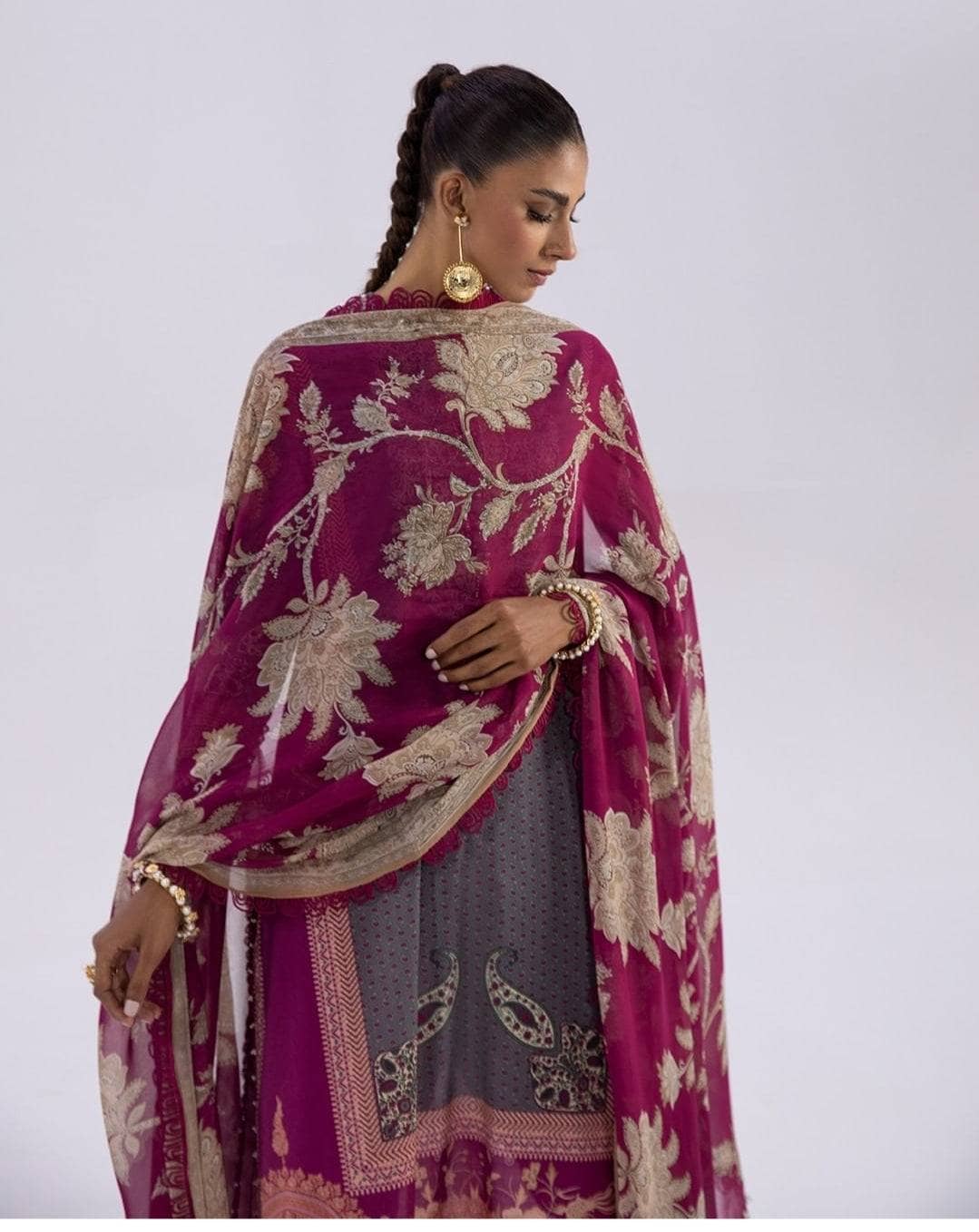 img_sana_safinaz_mahay_lawn_22_awwal_boutique
