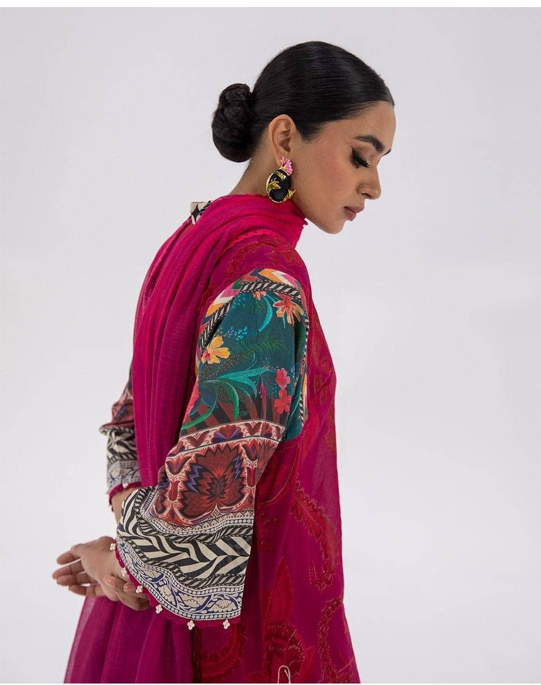 img_sana_safinaz_mahay_lawn_22_awwal_boutique