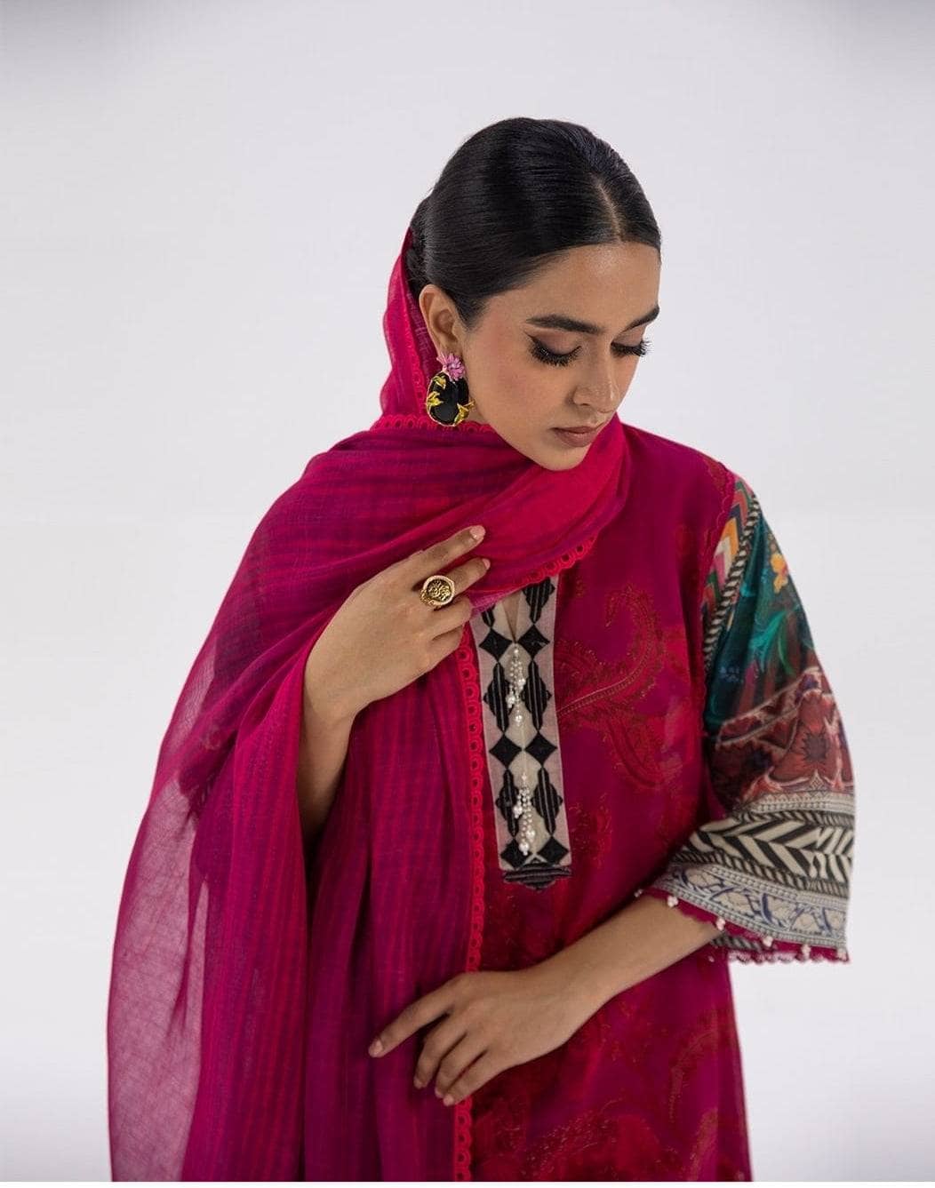 img_sana_safinaz_mahay_lawn_22_awwal_boutique